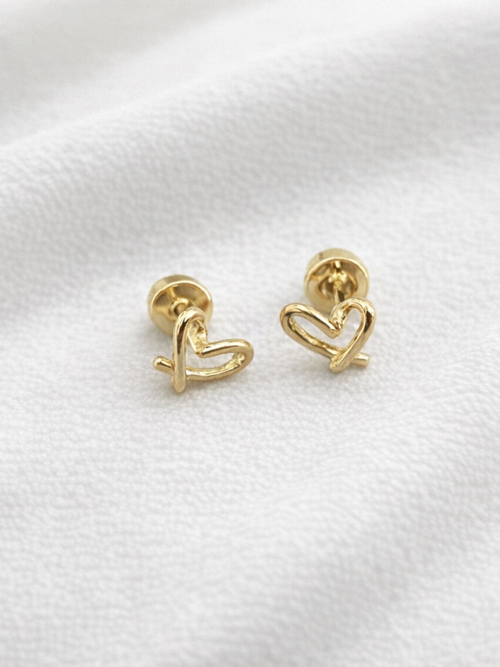 14k Gold plated stainless steel heart screw back earrings - Picture 2 of 4